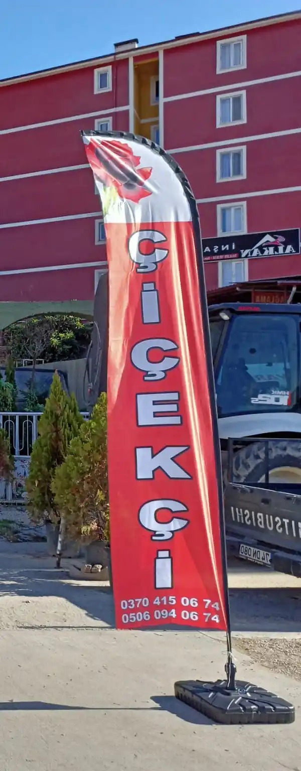 Çiçekçi Yelken Bayrağı-2