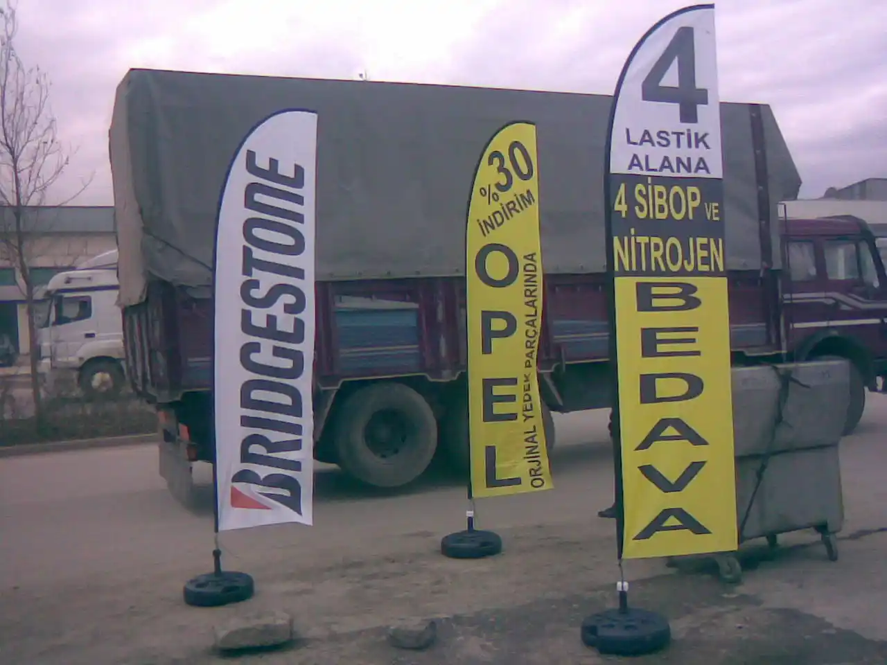 Oto Lastikçi Yelken Bayrağı-23